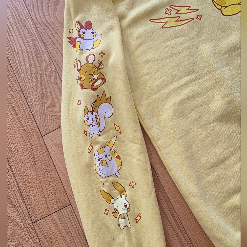 Pokémon Center × OMOCAT: Electric Type Midweight Crew Neck Sweatshirt, Medium - Picture 3 of 11